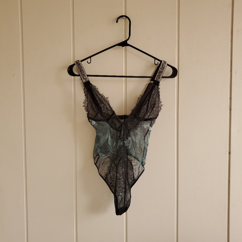 Victoria’s Secret Sheer Lace Teddy Thong Bodysuit Cami Lingerie Jeweled Small
